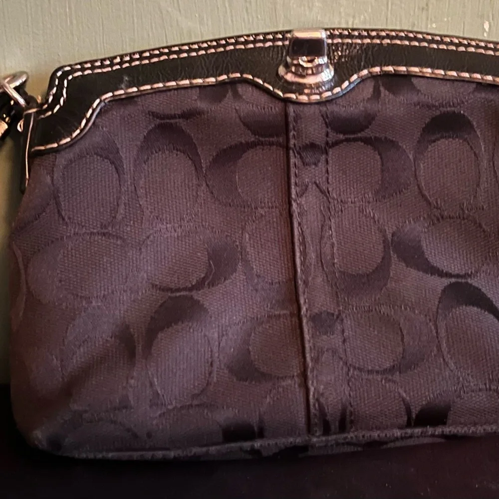 COACH Legacy Top Turnlock 2-Way Baguette Wristlet Black - Picture 4 of 8